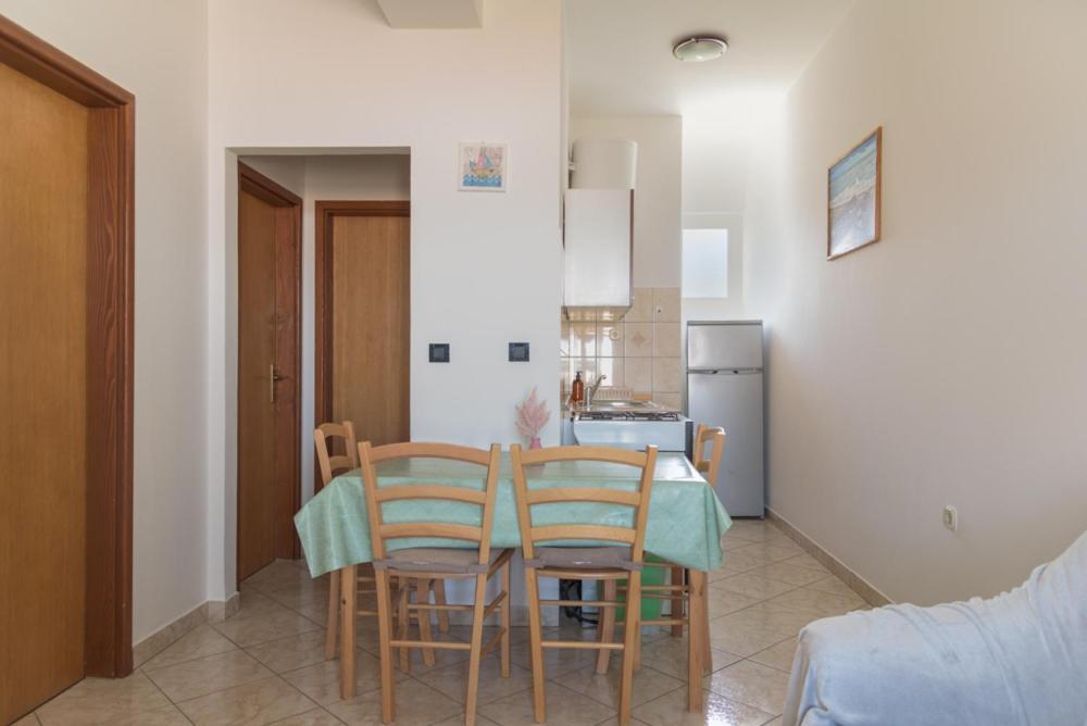 Rasin Apartments Pakoštane Exterior foto