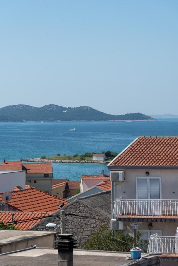 Rasin Apartments Pakoštane Exterior foto